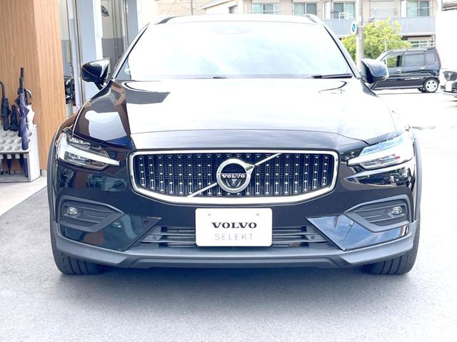 全国のVOLVOからお取り寄せが可能※！遠方の店舗に展示してあるクルマが気になる場合も、最寄りの店舗でご購入ただくことが可能です！是非私たちに要望をお聞かせください！※別途費用
