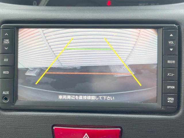 【バックカメラ】駐車時に後方がリアルタイム映像で確認できます。大型商業施設や立体駐車場での駐車時や、夜間のバック時に大活躍！運転スキルに関わらず、今や必須となった装備のひとつです！