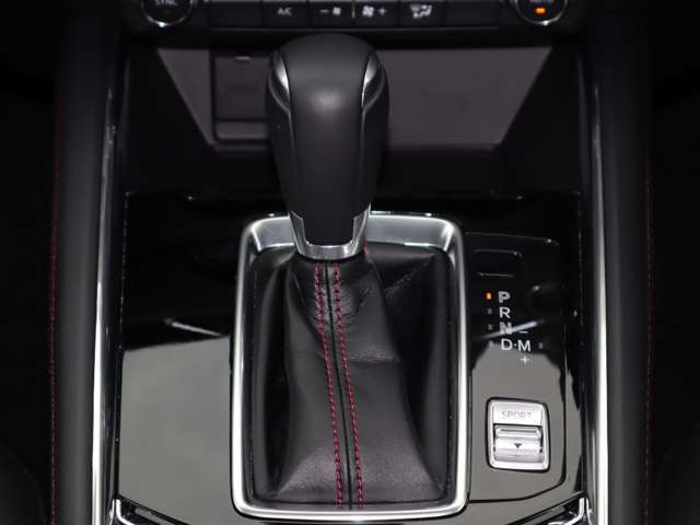 DCT、CVT、従来型のATなど、すべてのトランスミッションの利点を集約し、ロックアップ領域を大幅に拡大し伝達効率の向上とマニュアルトランスミッションのようなダイレクト感を実現した自社製ATです。