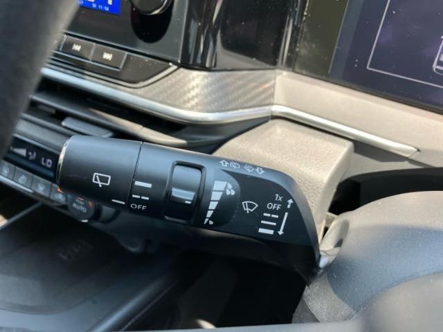 国産車から輸入車まで多様なお客様のニーズのお応えできるように、全国規模で豊富な在庫展開！車のことならWECARSへ！