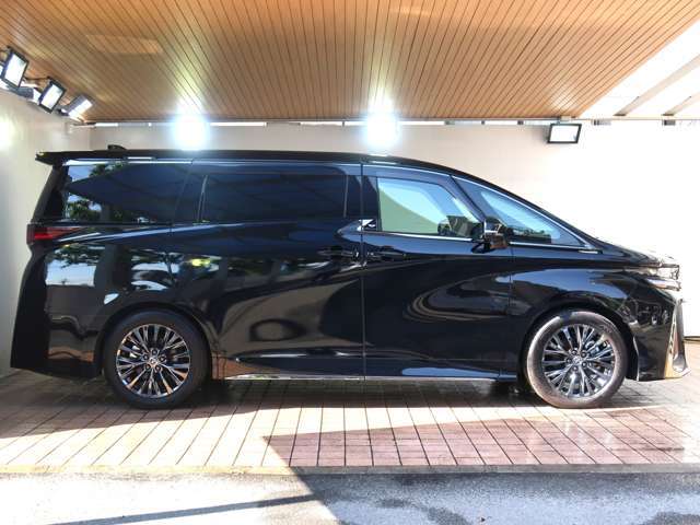 当社公式ラインからのご連絡もお待ちしております。ID　＠111duynt　お車の相談、動画、追加写真も対応可能です。ぜひ、ご登録ください！！