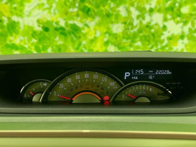 WECARSの展示場では実際に見て、触ってお車をお選びいただけます！知識の豊富な営業スタッフが様々なカーライフをご提案いたします！