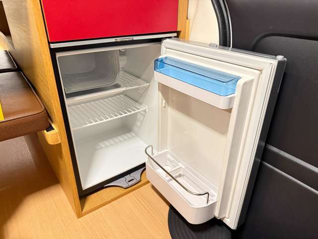 40Lの冷蔵庫で嫌なにおいや汚れはありません♪