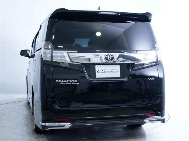 リアビュー（テールレンズのスモーク加工や社外テール、マフラーなど）のご希望もございましたらスタッフまでお気軽にご相談ください