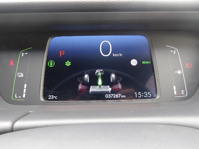 見やすいメーターパネルで運転も安心（＾＾♪
