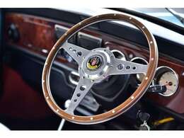 【アフターサービス】当社ではご購入頂きました後もお任せ頂けるよう、アフターサービスの環境整備にも努めております。積載車2台　弊社所有代車25台完備（すべてレンタカー登録保険加入済み）