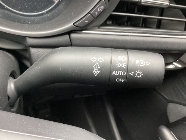 AUTOライトも搭載です。