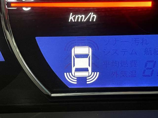 【コーナーセンサー】付きですので障害物に近づいたときに音で知らせてくれるので便利な機能です！！