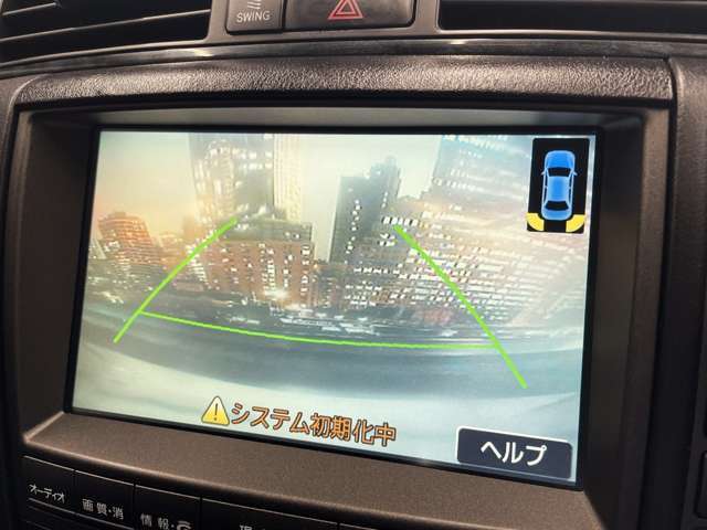 【バックカメラ】運転席から画面上で安全確認ができます。駐車が苦手な方にもオススメな便利機能です。