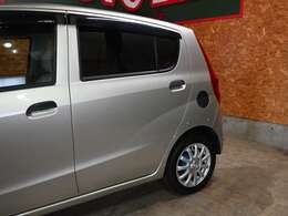 小傷擦り傷はございますが大きな傷凹みはございません