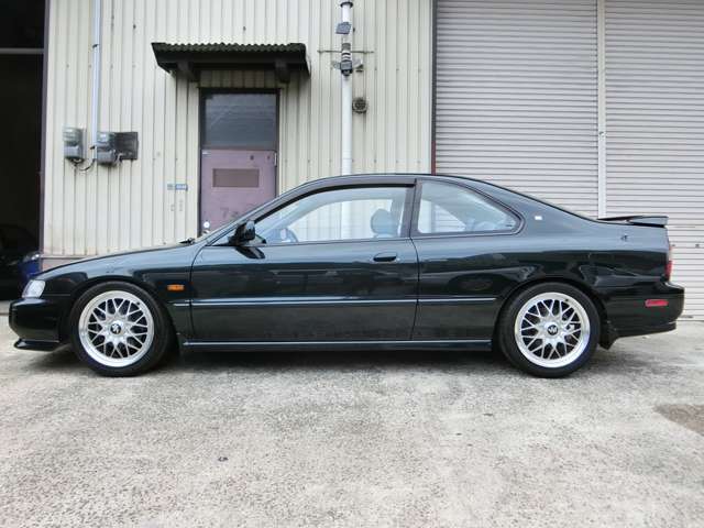90'sLOOK・流麗なエクステリア・カッコ良く使いやすいモデルです