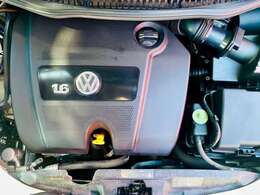 エンジンルームもきれいな状態が保たれいます。見えない所も清潔なので気持ちよく運転できます♪