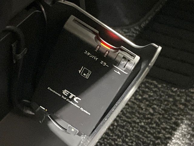 【ETC】高速道路の料金所をストレスなく通過！話題のスポットやサービスエリアに多い「スマートIC」利用時は必須のアイテムです。当店でセットアップを実施、ご納車当日からすぐにご利用いただけます！