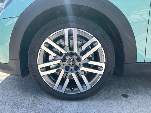 17インチ純正アルミホイール