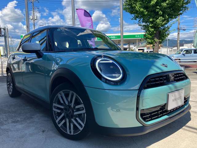 MINI正規ディーラー取り扱い　MINI認定中古車　MINI　NEXT甲府お車の詳細や展示状況は055-236-3252もしくはフリーダイヤル0078-6002-322544までお気軽にお問合せ下さい。http://www.kofu.mini.jp/dealer/kofu/