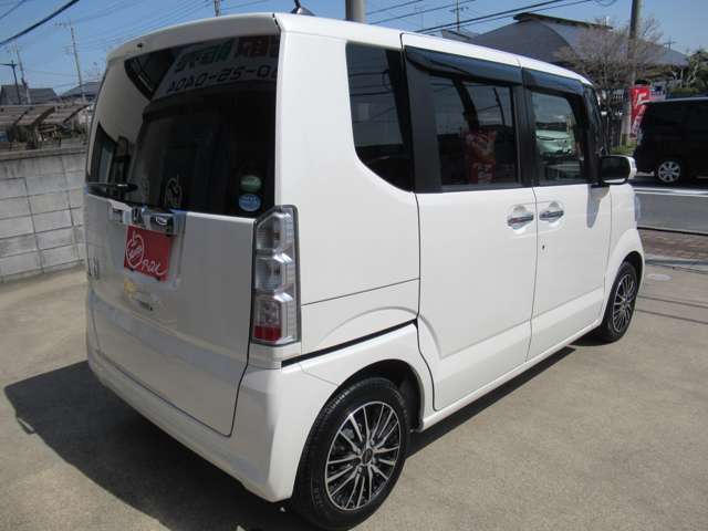 当店は全車内外装のクリーニングを行っております。