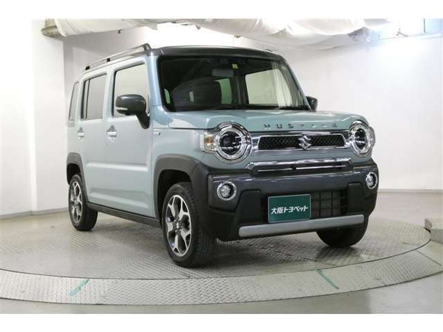 優れた燃費性能。更にデザインも上質で人気のお車です！