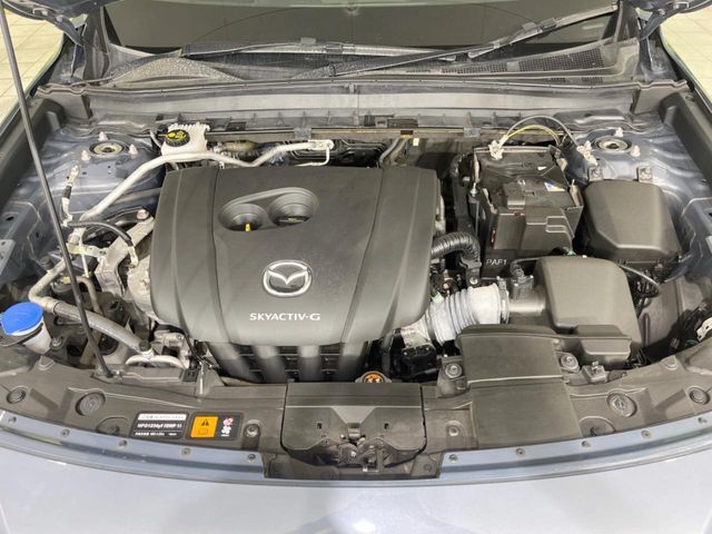 親切・丁寧な専門メカニックスタッフが応対！・車検・点検整備・事故等の修理などアフターサービスも安心。お車のカスタマイズもネクステージのサービススタッフまでご相談ください！