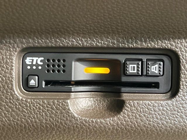 【ETC】高速道路の料金所をストレスなく通過！話題のスポットやサービスエリアに多い「スマートIC」利用時は必須のアイテムです。当店でセットアップを実施、ご納車当日からすぐにご利用いただけます！