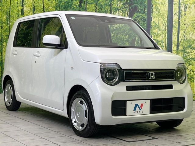 大好評のボディコーティング「弾スプラッシュコート」もご納車までに施工可能。通常のガラスコートと異なる、耐久年数6年の無機質ガラスコーティングが、ボディをキレイな状態に保ってくれます。