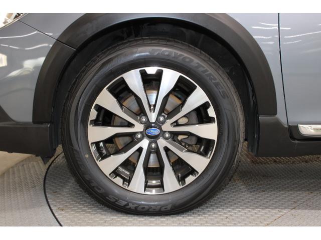 225/60R18タイヤ＆純正18インチアルミホイール。