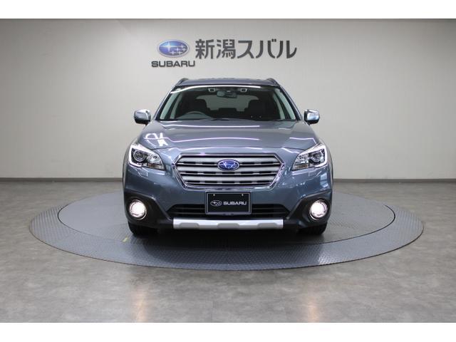 LEDヘッドランプ採用で夜間の運転をサポート。