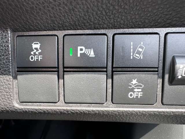 気になる点がございましたら、お気軽にお電話下さい。内外装の状態など、実物を見ながらの詳細確認説明を正確に申し上げます。また希望のお写真をメールやFAXでお送りさせていただきます。