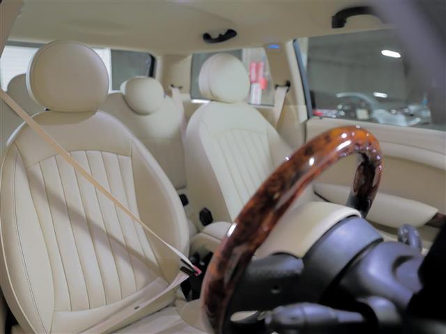 店舗にて現車の確認もいただけますので、お電話で在庫のご確認の上是非ご来店くださいませ！！！