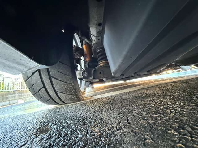 車を安く買ったはいいがすぐにあれこれ整備が必要になった！など購入後に後悔をするような車両の販売は致しません。安くていい車が買えた！と皆様に喜んで頂けるよう日々精進しております！