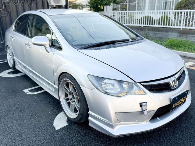 車を安く買ったはいいがすぐにあれこれ整備が必要になった！など購入後に後悔をするような車両の販売は致しません。安くていい車が買えた！と皆様に喜んで頂けるよう日々精進しております！