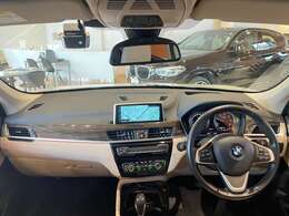 LIBERALAは、輸入車選びの新たなスタイルを提案するインポート・セレクト・ブランドです。オーナー様となる方がクルマから直接感じる感性を第一にした、最良の一台との出会いをコーディネートいたします。