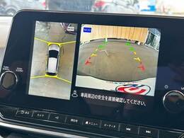 【アラウンドビューモニター】を装備しております。全周囲カメラで危険察知。狭い駐車場でも安心して駐車できますね。
