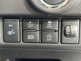 【シートヒーター】寒い日に重宝するシートヒーター！エアコンより早く温まってくれるので寒がりの人も安心ですね♪エアコンの温風は乾燥するから苦手、という方にもをおすすめです。