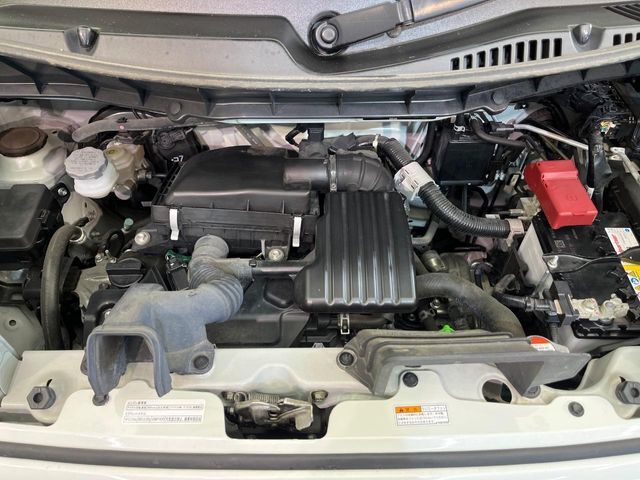親切・丁寧な専門メカニックスタッフが応対！・車検・点検整備・事故等の修理などアフターサービスも安心。お車のカスタマイズもネクステージのサービススタッフまでご相談ください！