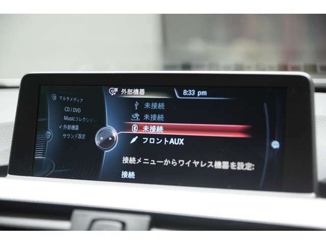 純正オーディオはCD・DVDに加え、USB接続やBLUETOOTH接続も装備されていますので、いつもスマートフォンなどでお楽しみの音楽を車内でも楽しむことが可能です。