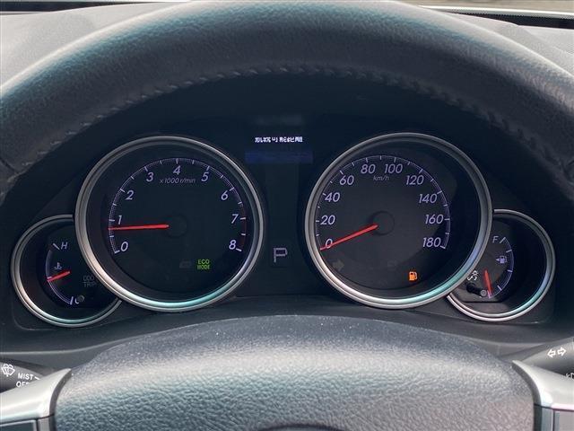 こちらのお車にはディーラーナビフルセグ・バックカメラ・CD・DVDビデオ・ブルートゥース・ETC・パワーシート・スマートキー・16アルミ・HIDライト・フォグ・本革巻ステア・マニュアルモードが装備！