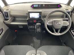 【インパネ全体】全方位で視界が広く、高い目線で運転もしやすいです！