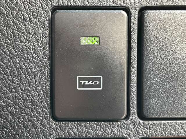 【運転席操作部】快適なドライブを楽しむための機能が装備されています！運転席から触れるので、使いやすいです！除菌プランいれていただくと、さらに清潔で安心していただけます！