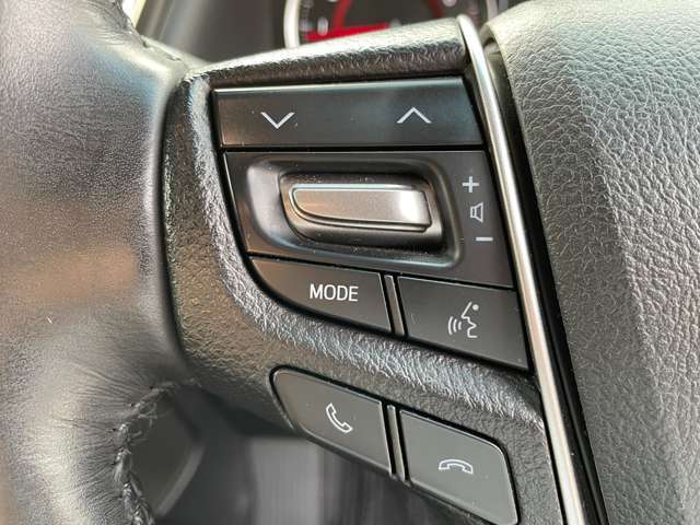 【運転席操作部】快適なドライブを楽しむための機能が装備されています！運転席から触れるので、使いやすいです！除菌プランいれていただくと、さらに清潔で安心していただけます！