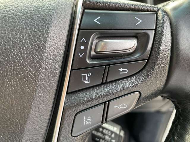 【運転席操作部】快適なドライブを楽しむための機能が装備されています！運転席から触れるので、使いやすいです！除菌プランいれていただくと、さらに清潔で安心していただけます！