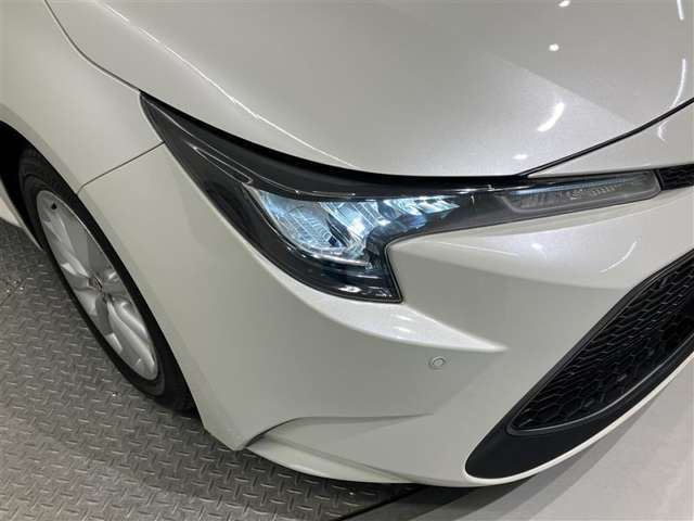 【LEDヘッドライト】消費電力も少なく寿命も長いのがLEDの特徴。HIDのような点灯のタイムラグもなくパッと明るくなるのも特徴のひとつです。