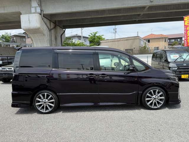 JR豊野駅から車で5分です。電車でお越しの際は、事前にご連絡を頂ければ駅までお迎えに参ります。
