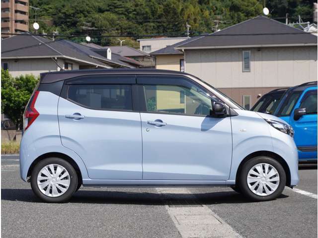 【KMGホールディングスとは】西日本で約80店舗を運営しています☆70年以上自動車を販売してきたノウハウでお客さまの車選びを大切にサポートさせていただきます☆是非質の高い接客を体験してみてくださいね☆