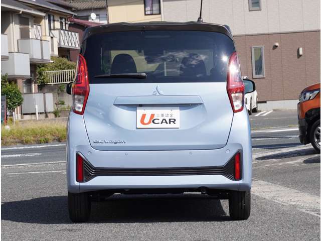 【アイドリングストップ機能付き】停車中のエンジン音を抑えられますし，燃費が良くなり燃料費が節約できます！