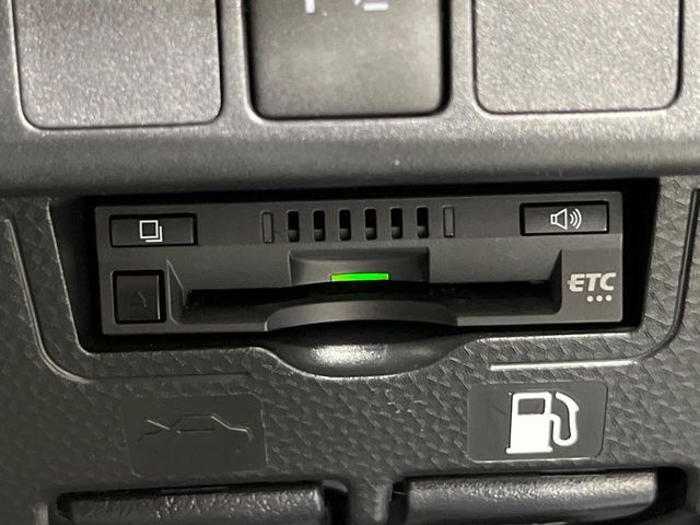 【ETC】高速道路の料金所をストレスなく通過！話題のスポットやサービスエリアに多い「スマートIC」利用時は必須のアイテムです。当店でセットアップを実施、ご納車当日からすぐにご利用いただけます！