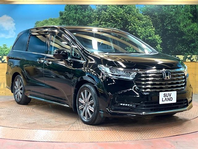 高透明度のガラス皮膜で撥水はもちろん、上質なツヤ・光沢を実現。紫外線や酸性雨から大切な愛車を保護し、色あせ・劣化を防止。「弾スプラッシュコート」、「弾プリミッサコート」からお選びいただけます。