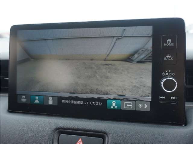 ◆バックカメラ◆リバースにするだけで映ります、後方の安全確認や、狭い駐車場での車庫入れ、雨の日や夜間など視界の悪い時に便利です！安全にバックする為には欠かせない装備です。