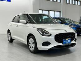 こちらのお車は納車後3年間・走行距離による制限無しの保証付き。消耗・劣化部品以外と工場出荷時装着の部品が保証の対象となります。※プレミアムに関しましては当店にて整備・点検を受けて頂ける方に限ります。