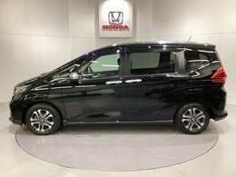 購入後も自社指定整備工場完備でお客様の愛車をしっかりサポート致します！御納車時には安全かつ安心してお乗り頂けるようホンダ専門知識を持つ整備スタッフが点検・整備・装備も説明をしてお渡ししております。