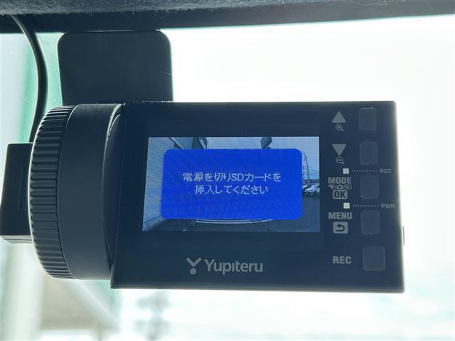 【　ドライブレコーダー　】運転中の記録を残します。事故などを起こした起こされた時の証拠を残します。